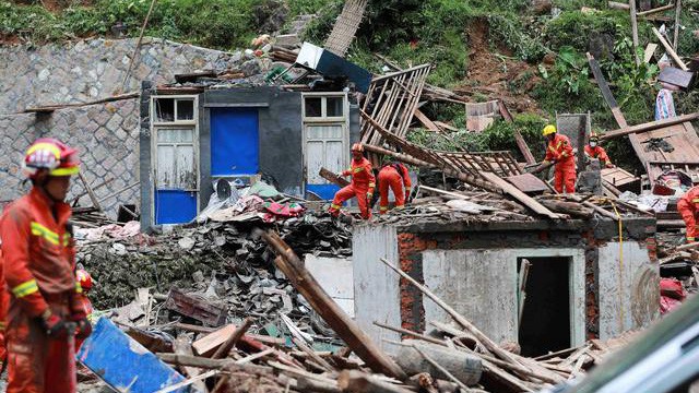 Bão Lekima gây thiệt hại nghiêm trọng về người và tài sản ở Trung Quốc - Ảnh: Reuters.