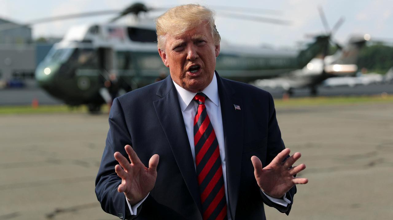 Tổng thống Mỹ Donald Trump phát biểu trước báo giới ngày 18/8 - Ảnh: Reuters.