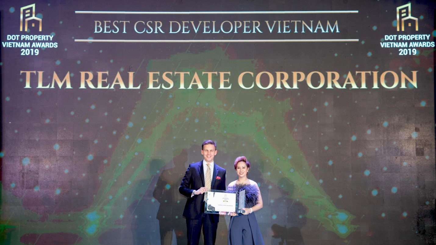 Với những hoạt động thiết thực trong hành trình trao gửi yêu thương, gieo hạt thiện lành, TLM Corp đã được Dot Property vinh danh là “Doanh nghiệp thực hiện trách nhiệm xã hội tốt nhất Việt Nam 2019”.
