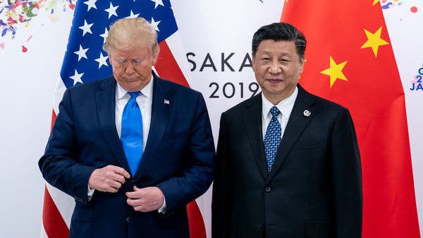 Tổng thống Mỹ Donald Trump (trái) và Chủ tịch Trung Quốc Tập Cận Bình - Ảnh: Reuters.