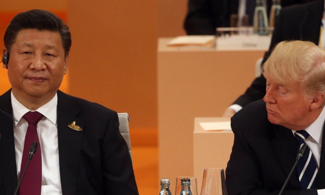 Chủ tịch Trung Quốc Tập Cận Bình (trái) và Tổng thống Mỹ Donald Trump tại thượng đỉnh G20 ở Hamburg, Đức, tháng 7/2017 - Ảnh: Getty.
