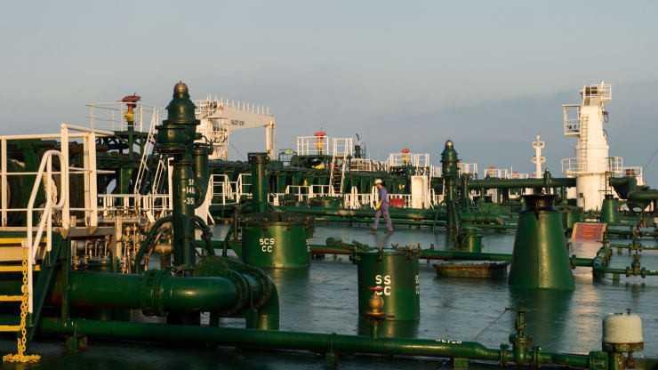 Một cảng dầu của Iran trên Vịnh Persia - Ảnh: Bloomberg/CNBC.