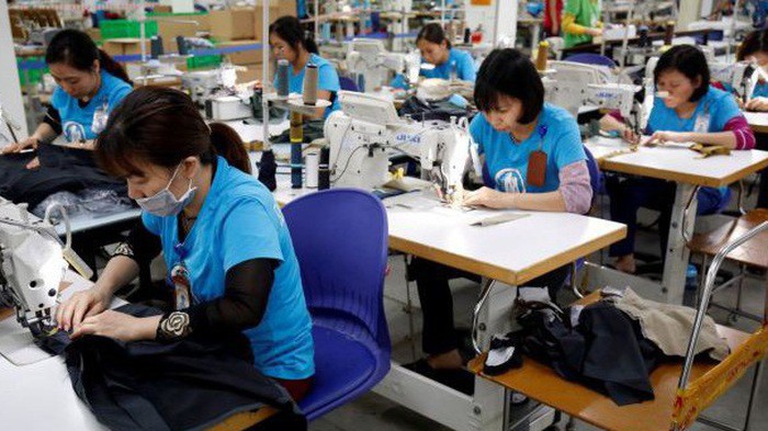 Một nhà máy dệt may ở Việt Nam - Ảnh: Business Times.