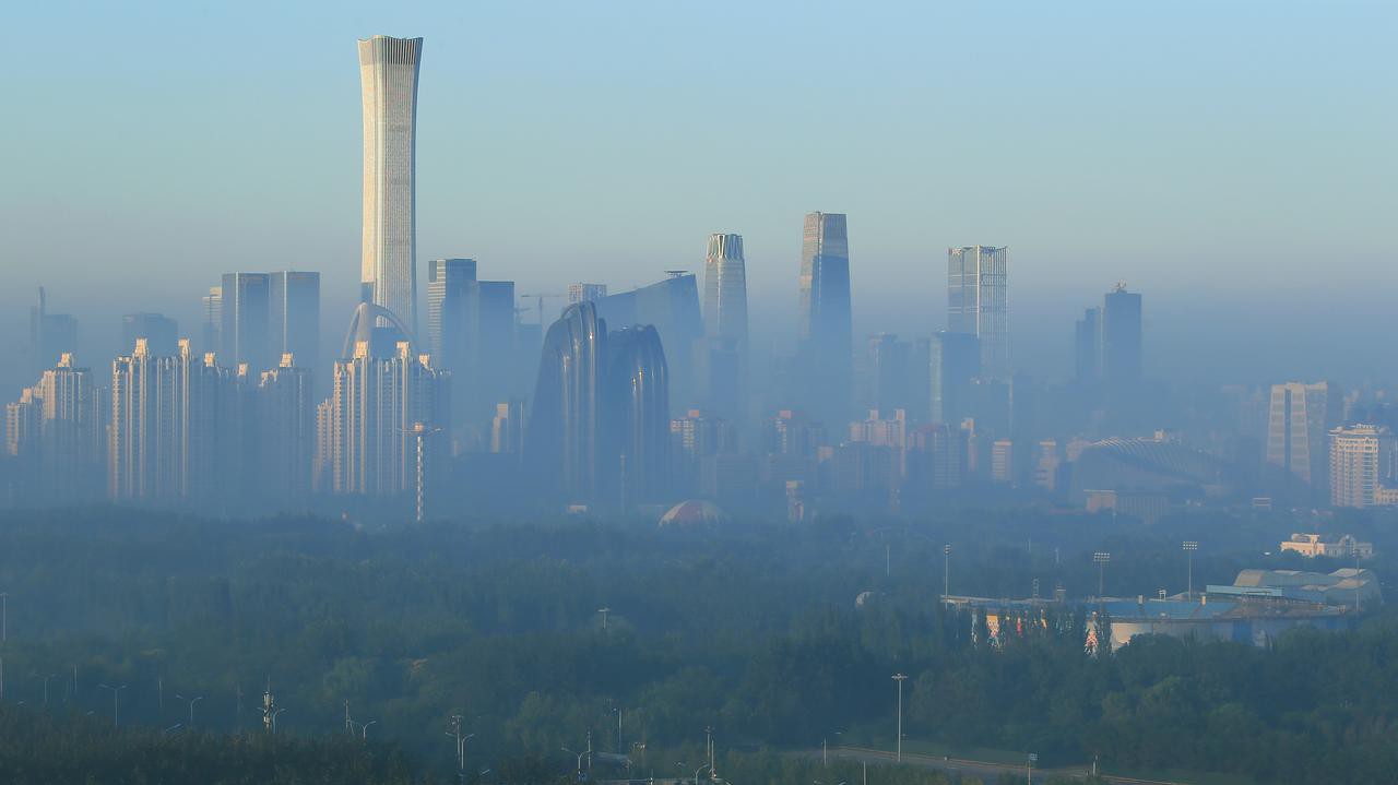 Ảnh chụp từ xa quận tài chính trung tâm ở Bắc Kinh, Trung Quốc - Ảnh: Reuters.