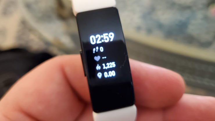 Một chiếc đồng hồ thông minh của Fitbit - Ảnh: CNBC.