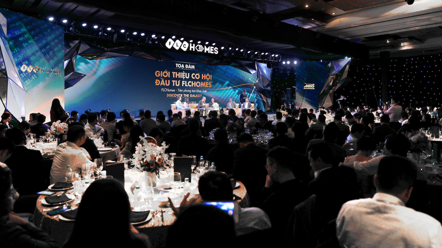 Khoảng hơn 700 khách mời tham dự Lễ ra mắt và giới thiệu cơ hội đầu tư FLCHomes.
