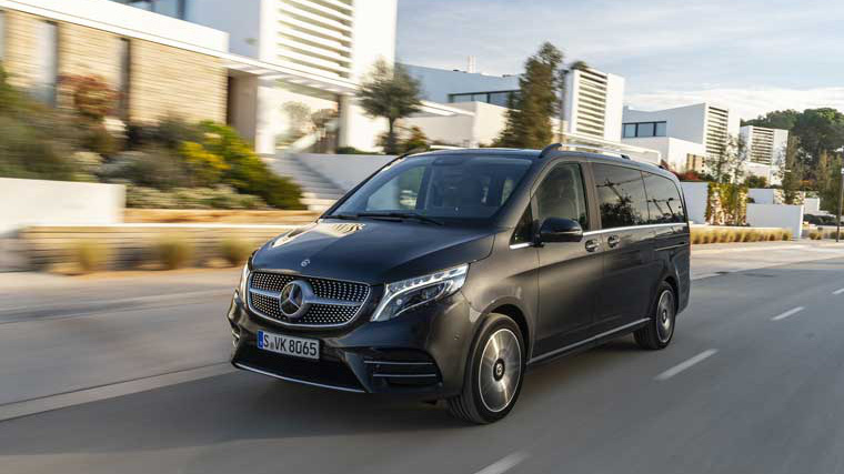 V-Class là sự kết hợp của không gian rộng rãi, linh hoạt trên dòng xe MPV với những chuẩn mực công nghệ, thiết kế của Mercedes-Benz.