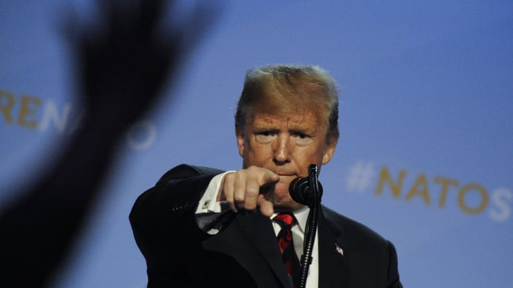 Tổng thống Mỹ Donald Trump tại hội nghị thượng đỉnh Tổ chức Hiệp ước Bắc Đại Tây Dương (NATO) ở Brussels, Bỉ, tháng 7/2018 - Ảnh: Getty/CNBC.