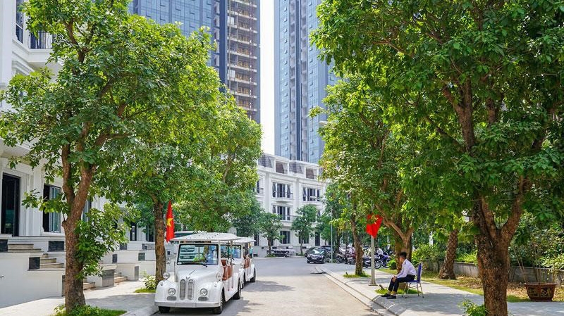 Sunshine City dành nhiều diện tích cho cây xanh, mang lại bầu không khí trong lành hiếm hoi ở khu vực nội đô.