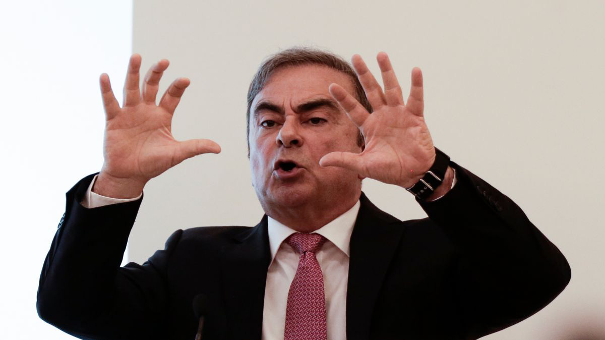 Ông Carlos Ghosn, cựu CEO Nissan, trong cuộc họp báo ở Beirut ngày 8/1 - Ảnh: CNN.