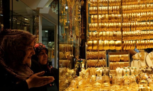 Vàng trong nước hồi giá, USD ngân hàng tăng 