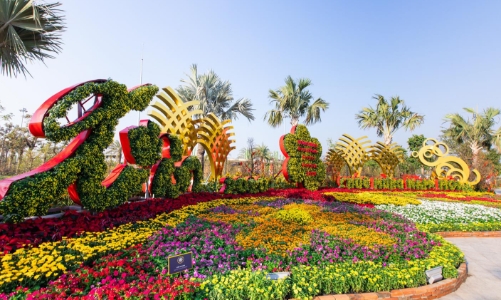 Tưng bừng hội Xuân Vinhomes xuyên Tết