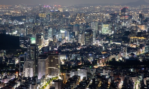 Xuất khẩu bùng nổ, kinh tế Hàn Quốc thoát suy thoái