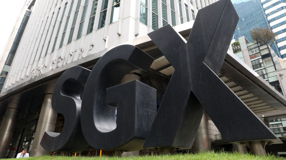 Bên ngoài Sở giao dịch chứng khoán Singapore (SGX) - Ảnh: Bloomberg.