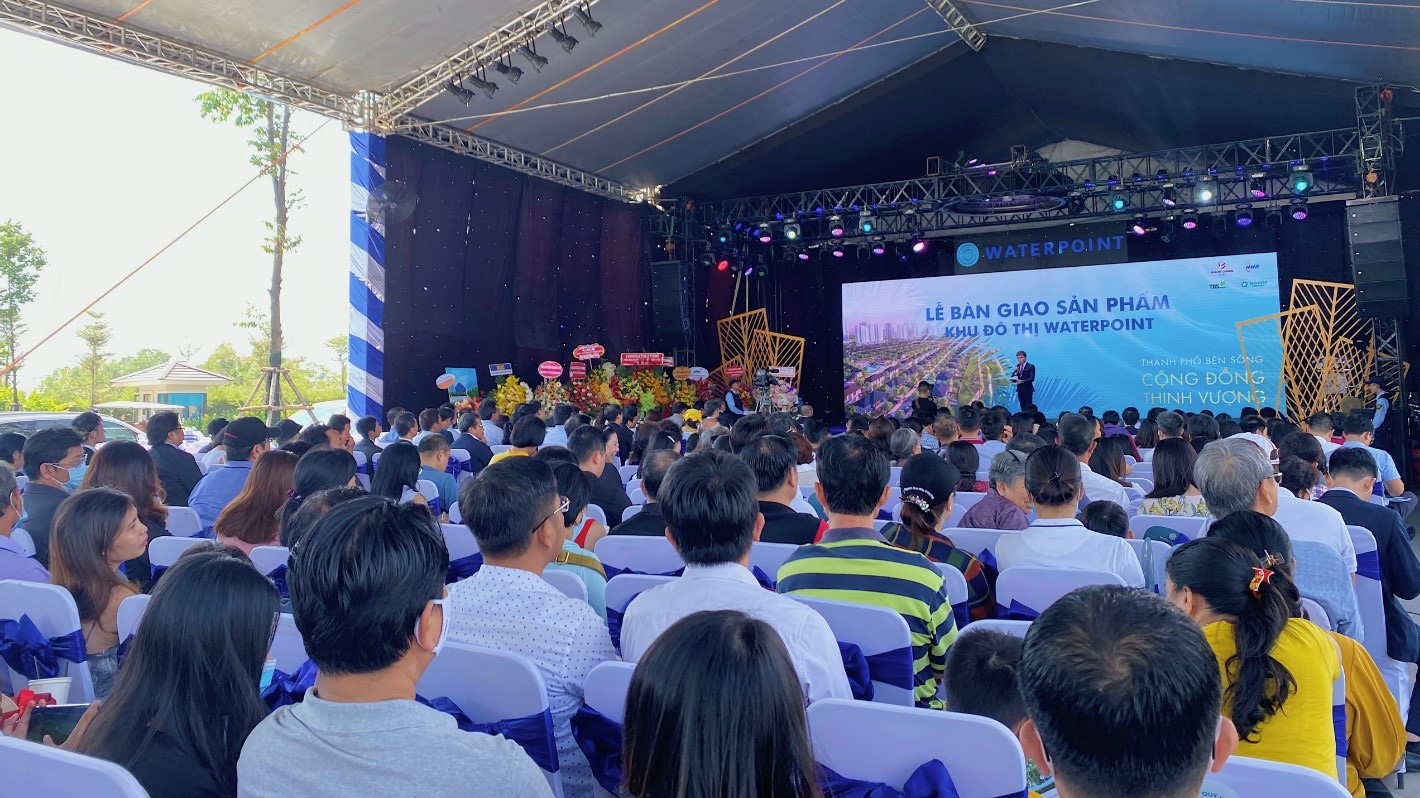 Lễ bàn giao sản phẩm đầu tiên thuộc 165ha giai đoạn 1 của khu đô thị Waterpoint tổng 355ha.