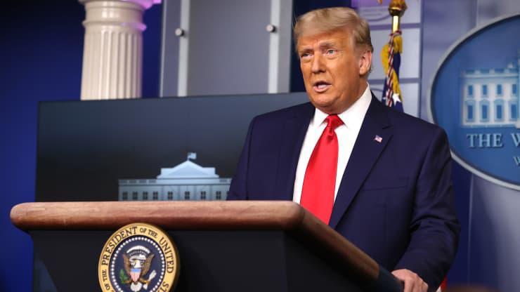 Tổng thống Mỹ Donald Trump phát biểu tại cuộc họp báo ở Nhà Trắng ngày 24/11 - Ảnh: Getty/CNBC.