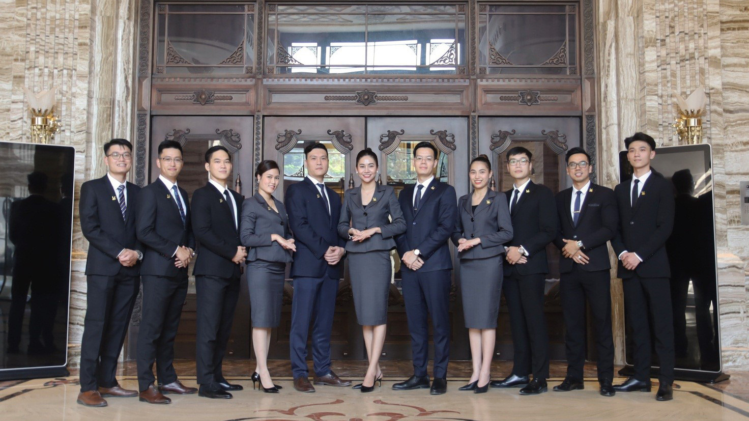 Tại D'Land, người lao động được hưởng mức lương cứng cạnh tranh trên thị trường nhằm đảm bảo mức thu nhập ổn định cho từng cá nhân.