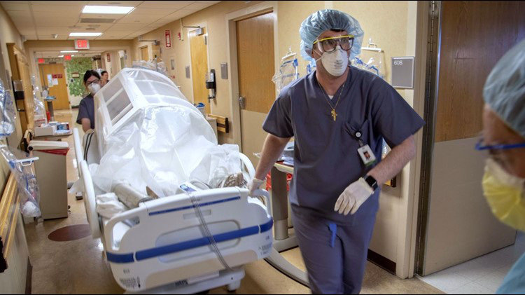 Đại dịch Covid-19 đang diễn biến phức tạp ở Mỹ -Ảnh: Reuters.