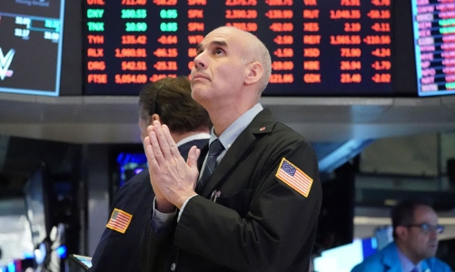 Chứng khoán Mỹ “phập phồng” vì số liệu việc làm, tin kích cầu