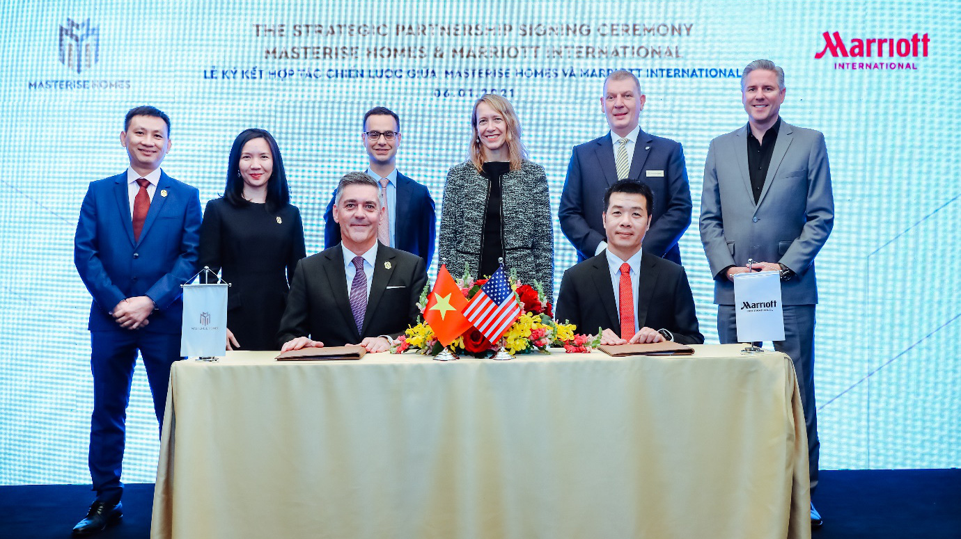 Cái bắt tay lịch sử giữa Masterise Homes & Marriott International.