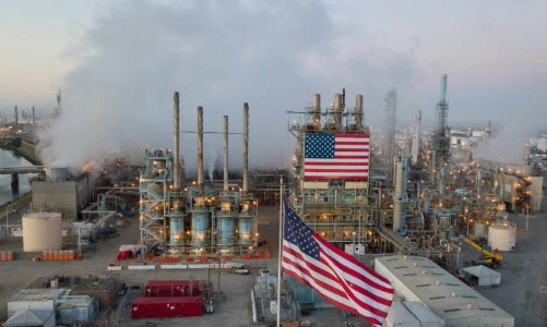 Giá dầu lên cao nhất gần 1 năm do nguồn cung thắt chặt