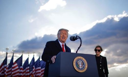 Chính thức rời Nhà Trắng, ông Trump tuyên bố “sẽ trở lại”