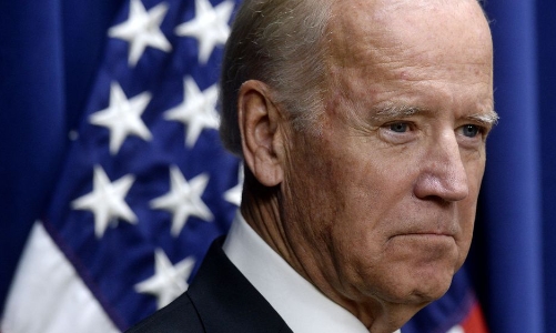 “Kỳ trăng mật” không êm ả của ông Biden