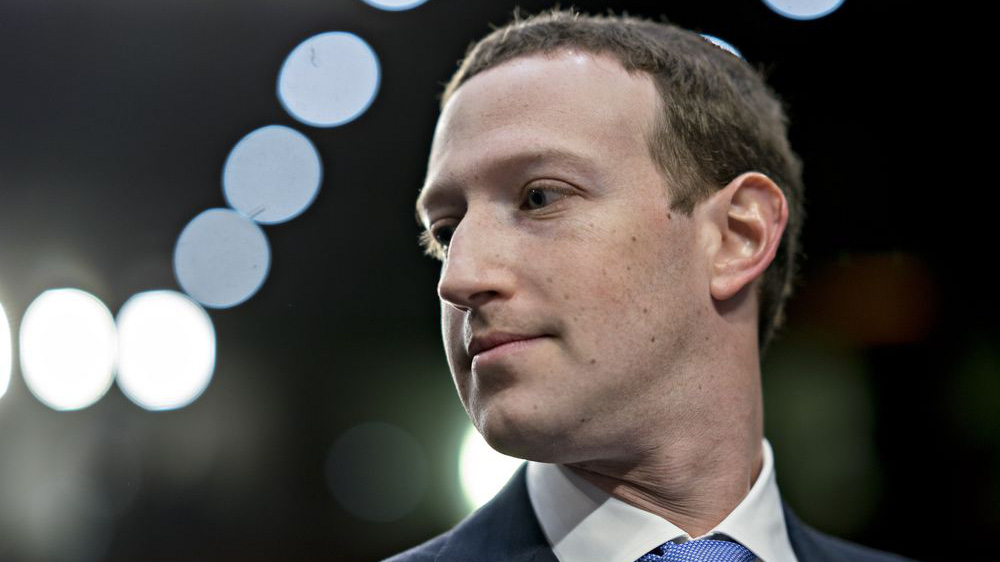 CEO Mark Zuckerberg của Facebook - Ảnh: Bloomberg.