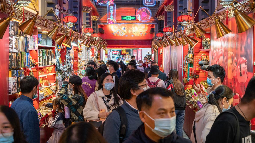 Nền kinh tế Trung Quốc đang phục hồi mạnh sau đại dịch - Ảnh: Bloomberg.