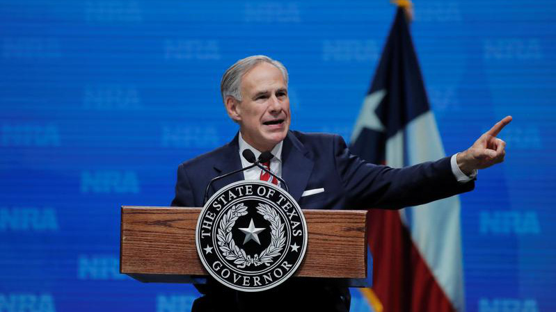 Thống đốc Greg Abbott của Texas - Ảnh: Reuters.