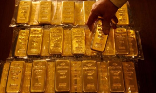 Vàng thế giới gãy mốc 1.700 USD/oz, rẻ hơn trong nước gần 9 triệu đồng/lượng