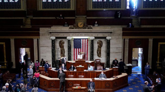 Hạ viện Mỹ trong cuộc bỏ phiếu thông qua kế hoạch 1,9 nghìn tỷ USD ngày 10/3  - Ảnh: Reuters.