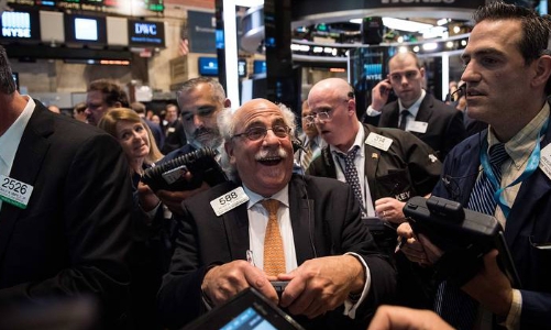 Nhiều tín hiệu kinh tế phục hồi, S&P 500 và Dow Jones liên tục phá đỉnh