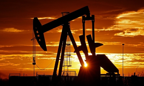 Giá dầu sụt 7% tuần này