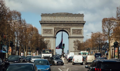 Làn sóng Covid-19 thứ ba đang nổi lên ở châu Âu