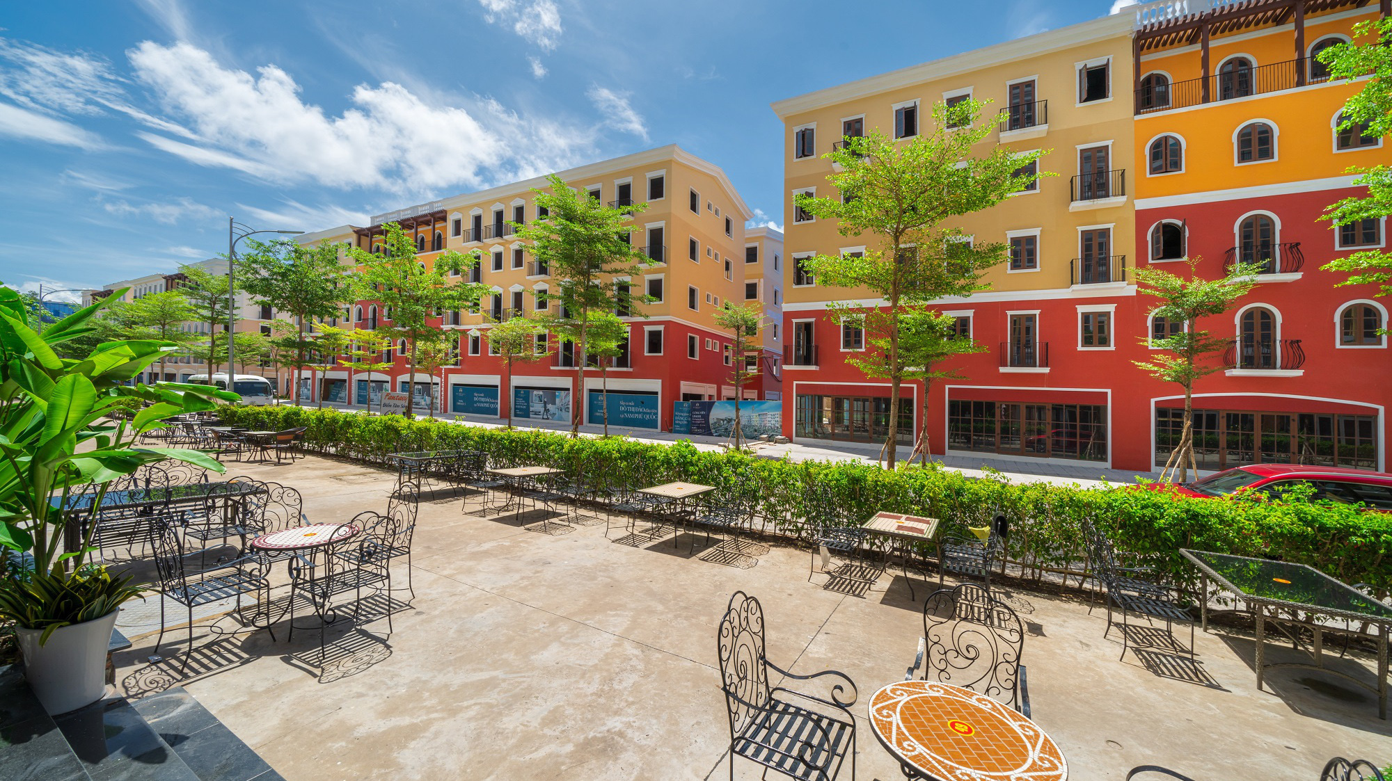 Đa chức năng trong đặc tính của Sun Grand City New An Thoi có thể khái quát chính là "an cư, kinh doanh và giải trí".