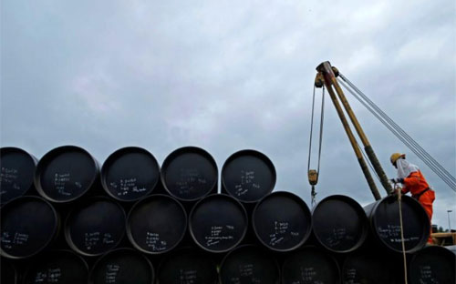 Giá dầu thế giới đã tăng khoảng 10% kể từ cuộc họp gần đây nhất giữa OPEC và Nga - Ảnh: Reuters.<br>
