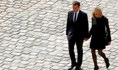 Người Pháp phản đối trao “địa vị chính thức” cho vợ Tổng thống