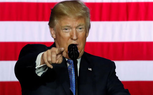 Tổng thống Mỹ Donald Trump phát biểu tại bang Indianapolis ngày 27/9 - Ảnh: Reuters.<br>