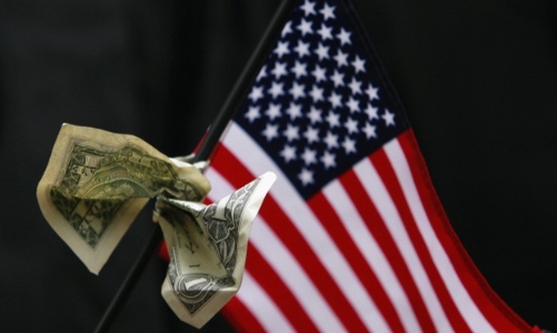 USD rớt giá chóng mặt khi Trump gần về đích