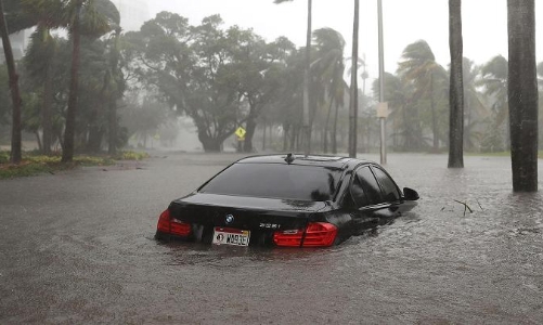 Siêu bão Irma đổ bộ vào Mỹ, 12.600 chuyến bay bị hủy