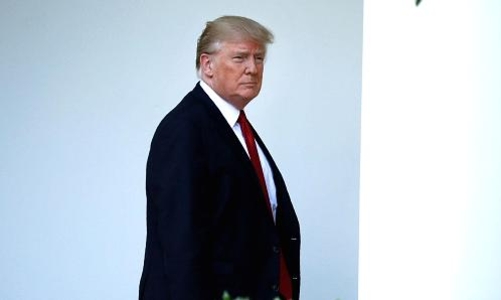 Tổng thống Trump bị cấp dưới phớt lờ