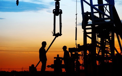 OPEC hiện đang nỗ lực giảm lượng dầu tồn kho ở các nền kinh tế phát triển về mức trung bình 5 năm - Ảnh: BQ Magazine.<br>