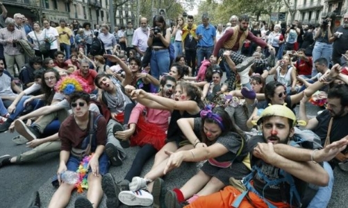 Tòa án Tây Ban Nha ra sức ngăn Catalonia tuyên bố độc lập