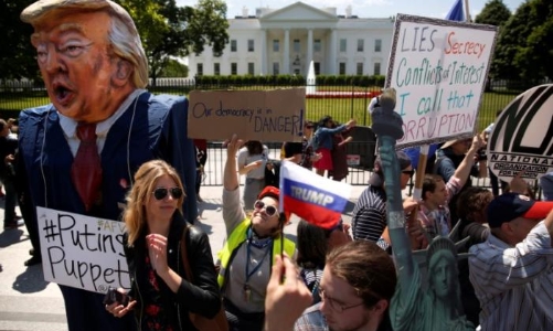 Trump lục đục với Quốc hội vì vụ sa thải Giám đốc FBI