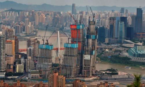 Trung Quốc tăng trưởng vượt dự báo