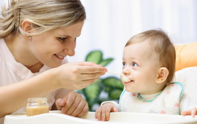 Vú em trong các gia đình giàu có thường được trả mức lương cao.<br>