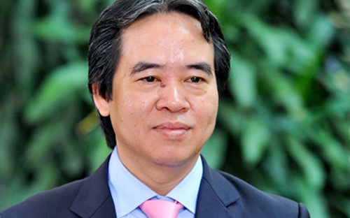 Người đứng đầu ngành ngân hàng đã có tới <a href="http://vneconomy.vn/20121031094912387P0C6/thong-doc-va-thi-truong-vang-toi-nhan-trach-nhiem.htm">hai lần được mời giải trình </a>tại
 các phiên thảo luận về kinh tế, xã hội vừa qua. Và, trước đó, cuối 
tháng 8/2012 ông cũng đã trả lời chất vấn về nợ xấu và tái cơ cấu ngân 
hàng <a href="http://vneconomy.vn/2012082107386898P0C9920/khi-chu-tich-quoc-hoi-sot-ruot-vi-no-xau.htm">tại phiên họp của Ủy ban Thường vụ Quốc hội.</a>