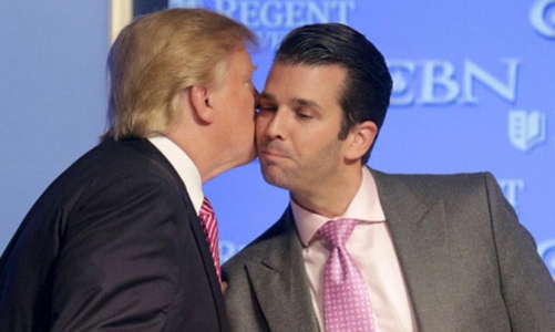 Thị trường hoảng sợ sau chuỗi e-mail của con trai cả ông Trump