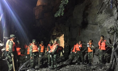 Động đất ở Trung Quốc, hàng trăm người thương vong